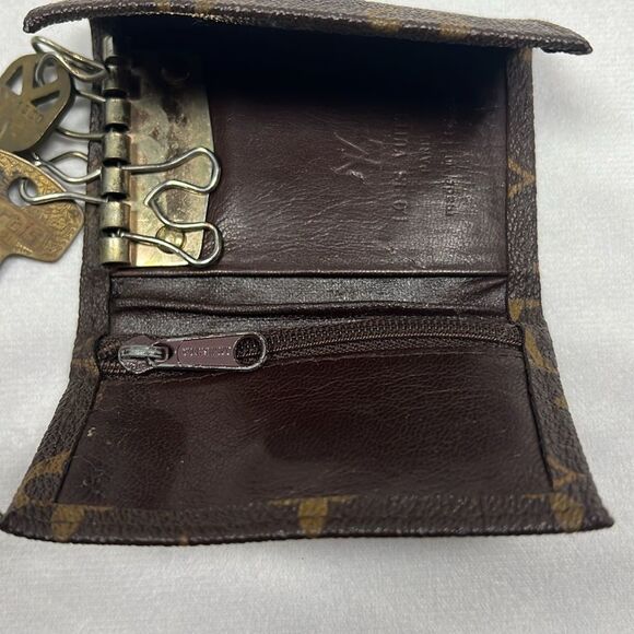 Louis Vuitton Vintage Logo Coated Canvas Key Coin Case Wallet Snap Hooks Zipper - Picture 10 of 10
